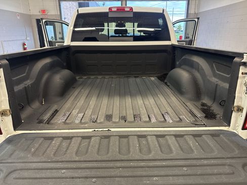 Used 2015 RAM 1500 Big Horn AWD/4WD image 29