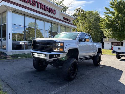 Used 2017 Chevrolet Silverado 2500 LT w/ All Star Edition AWD/4WD image 2