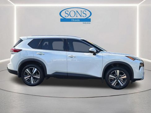 Used 2024 Nissan Rogue SL w/ SL Premium Package FWD image 29