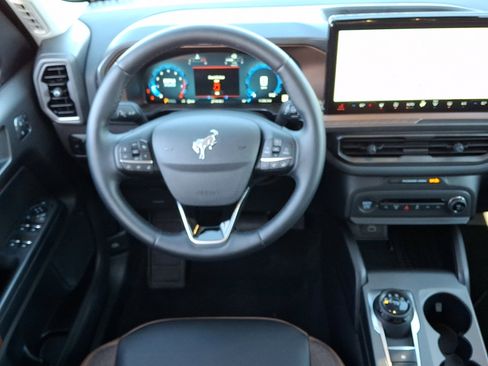 Used 2025 Ford Bronco Sport Outer Banks w/ Outer Banks Tech Package+ image 12