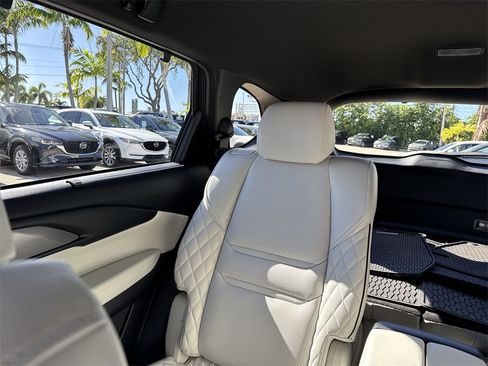 Used 2023 MAZDA CX-9 Signature image 18