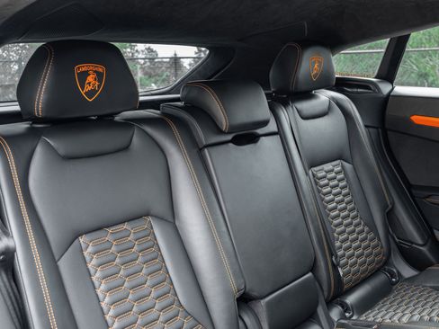 Used 2020 Lamborghini Urus AWD/4WD image 39
