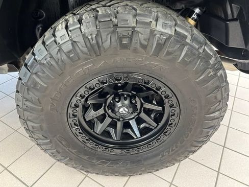 Used 2021 Jeep Wrangler Unlimited Rubicon w/ Dual Top Group AWD/4WD image 10