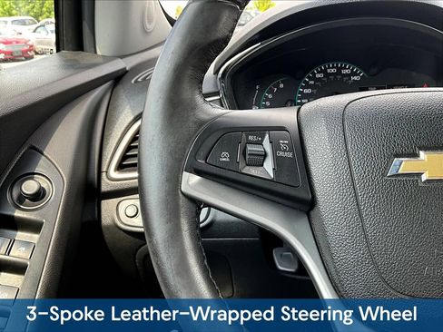 Used 2017 Chevrolet Trax LT w/ Sun & Sound Package FWD image 13