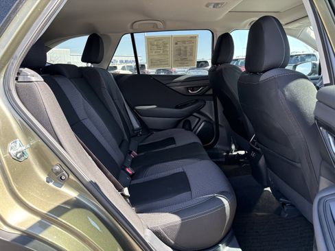 Used 2025 Subaru Outback Premium image 30