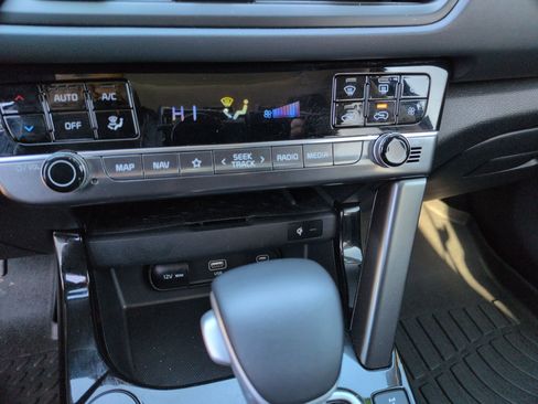 Certified 2024 Kia Seltos EX image 13