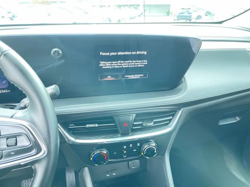 Used 2025 Buick Encore GX Preferred image 18