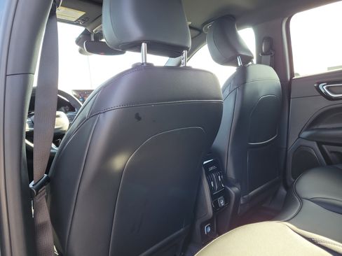 New 2026 Jeep Compass Limited image 11