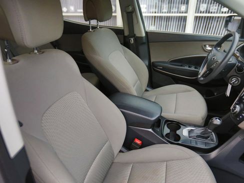 Used 2017 Hyundai Santa Fe Sport image 17