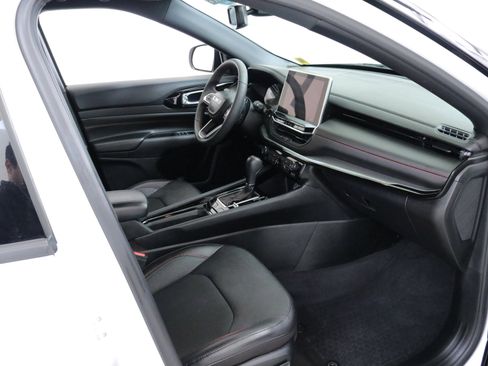 Used 2023 Jeep Compass Trailhawk image 27