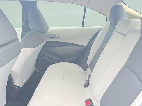 Used 2022 Toyota Corolla LE FWD image 10