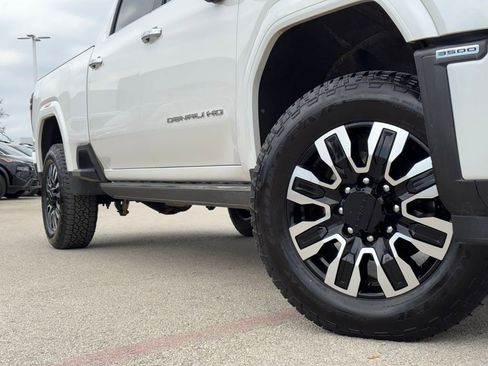Used 2024 GMC Sierra 3500 Denali Ultimate image 2