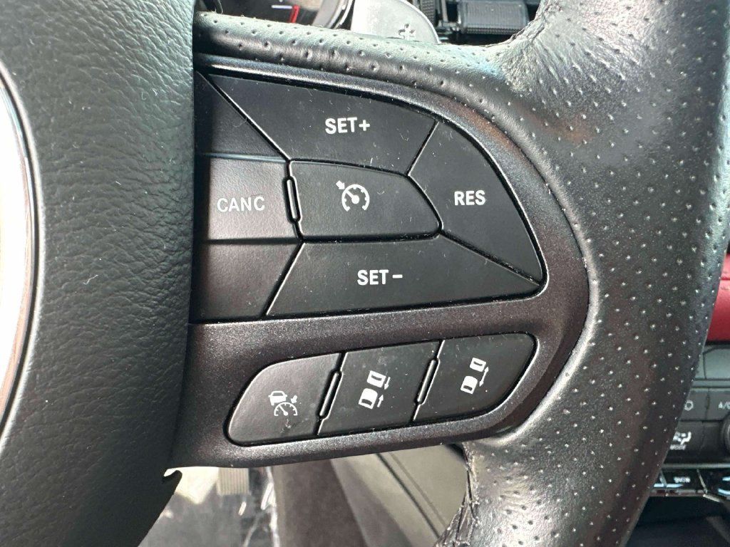 Used 2022 Dodge Durango R/T w/ Tow 'N Go Package AWD/4WD image 19
