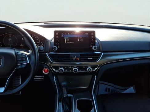 Used 2018 Honda Accord Sport image 13