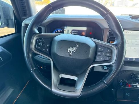 Used 2022 Ford Bronco Badlands w/ Sasquatch Package image 14