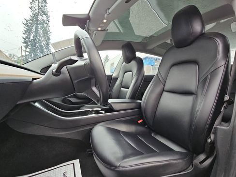 Used 2018 Tesla Model 3 Long Range image 13