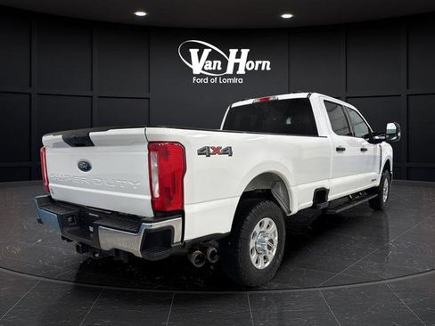 Used 2024 Ford F350 XLT image 3