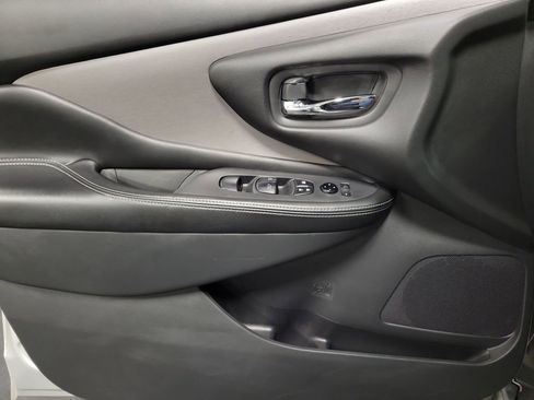 Used 2023 Nissan Murano S FWD image 21