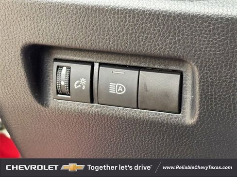 Used 2022 Toyota RAV4 LE image 24