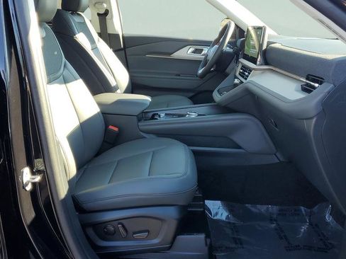 New 2026 Ford Explorer Active w/ Active Comfort Package image 16