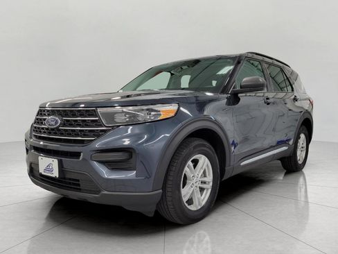 Used 2024 Ford Explorer XLT w/ Class IV Trailer Tow Package AWD/4WD image 70