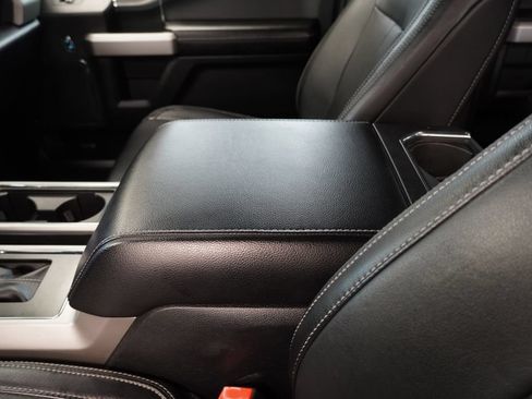 Used 2019 Ford F150 Lariat w/ Equipment Group 502A Luxury AWD/4WD image 22