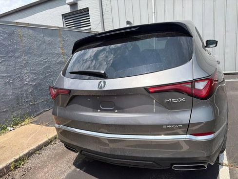 Used 2023 Acura MDX SH-AWD image 4