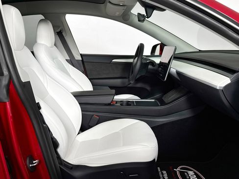 Used 2023 Tesla Model Y Long Range image 38