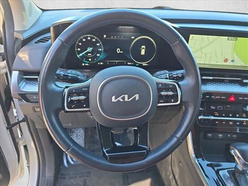 Used 2022 Kia Carnival SX Prestige image 18