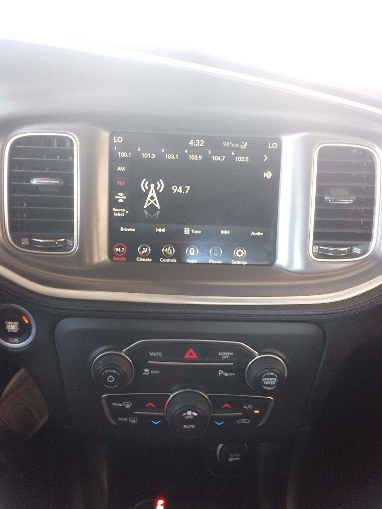 Used 2022 Dodge Charger SXT w/ Plus Group RWD image 9