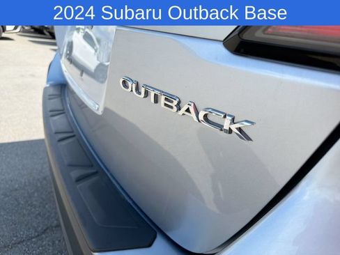Used 2024 Subaru Outback AWD/4WD image 17