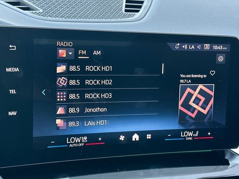 Used 2025 BMW X1 xDrive28i w/ Technology Package image 15