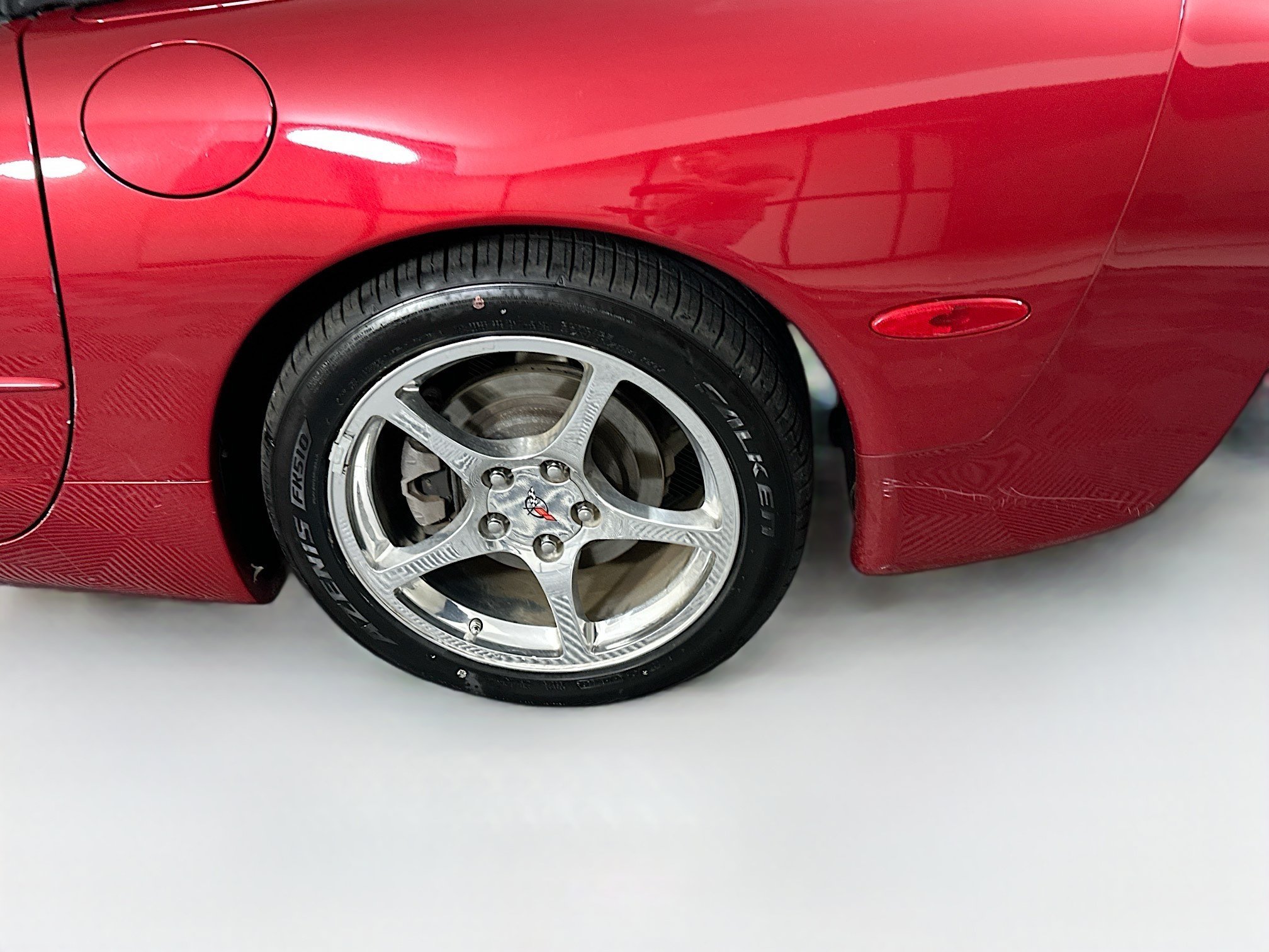 Used 2004 Chevrolet Corvette Convertible w/ Preferred Equipment Group RWD image 11