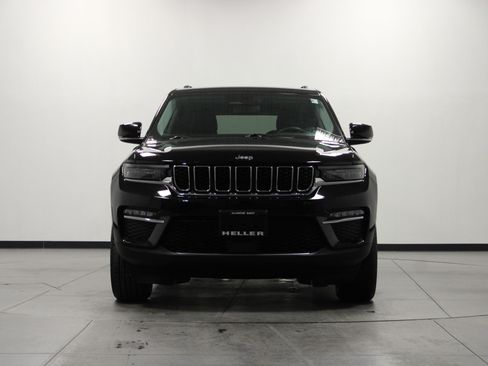 Used 2023 Jeep Grand Cherokee Limited AWD/4WD image 9