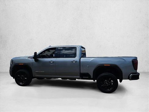 Used 2025 GMC Sierra 2500 AT4 AWD/4WD image 8