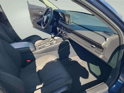 Used 2023 Honda Accord EX image 26