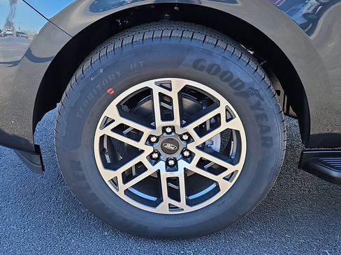 New 2025 Ford Expedition Max Active image 17