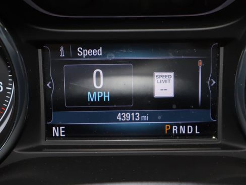 Used 2019 Buick Envision Essence FWD image 11