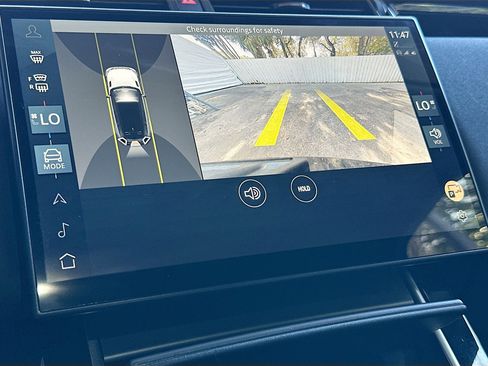 Used 2024 Land Rover Range Rover Velar Dynamic SE image 14