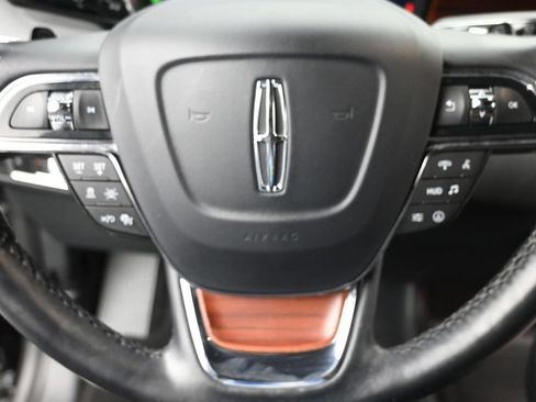Used 2023 Lincoln Navigator L Reserve AWD/4WD image 19