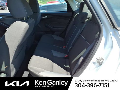 Used 2014 Ford Focus SE w/ SE Winter Package FWD image 13