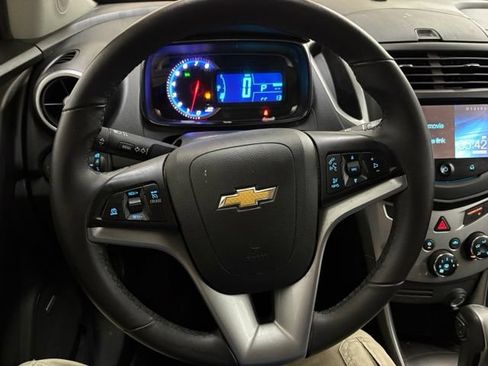 Used 2016 Chevrolet Trax LT w/ LT Sun and Sound Package AWD/4WD image 33
