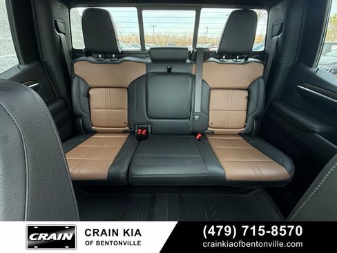 Used 2025 Chevrolet Silverado 1500 High Country w/ Technology Package image 30