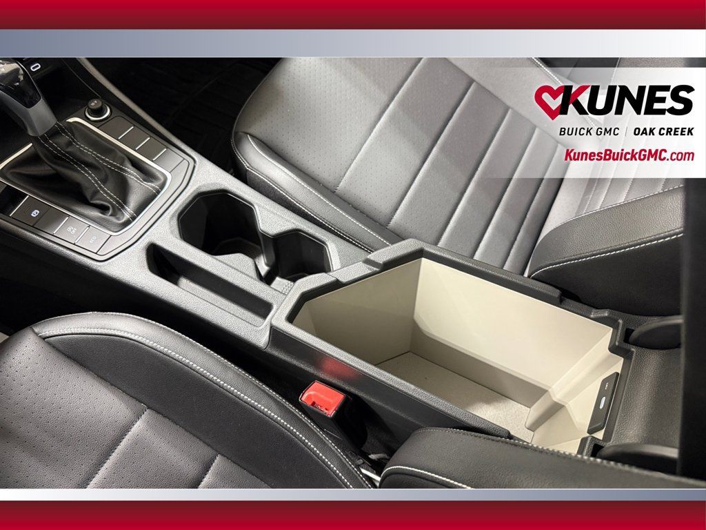 Used 2024 Volkswagen Jetta SE FWD image 30