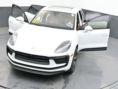 Used 2023 Porsche Macan S AWD/4WD image 58