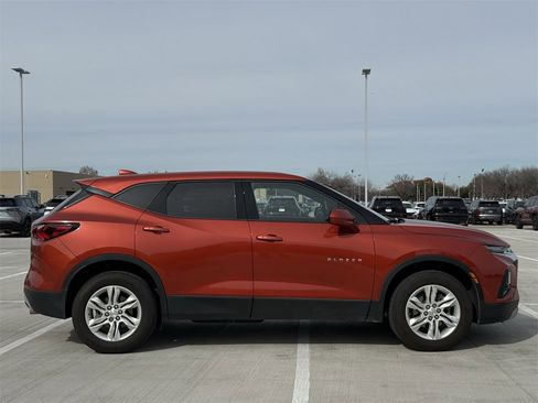 Used 2022 Chevrolet Blazer LT image 3