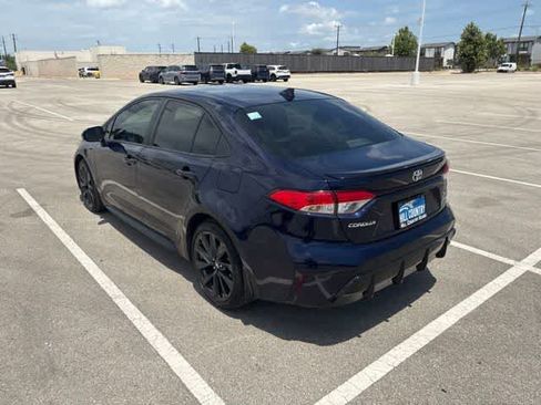Used 2024 Toyota Corolla SE FWD image 3