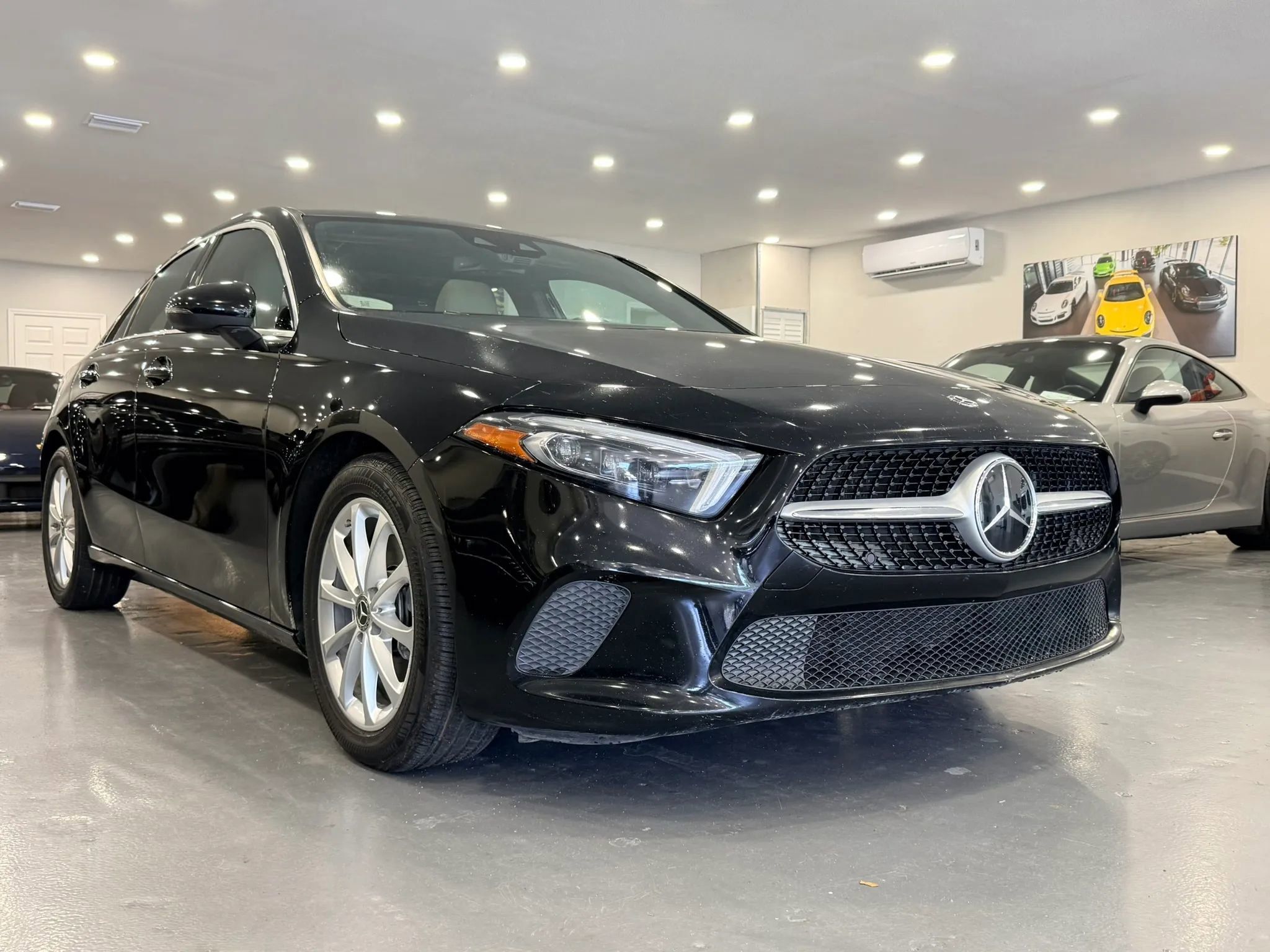 Used 2020 Mercedes-Benz A 220 image 1