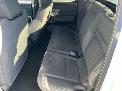 Used 2024 Nissan Frontier SV w/ SV Convenience Package AWD/4WD image 25