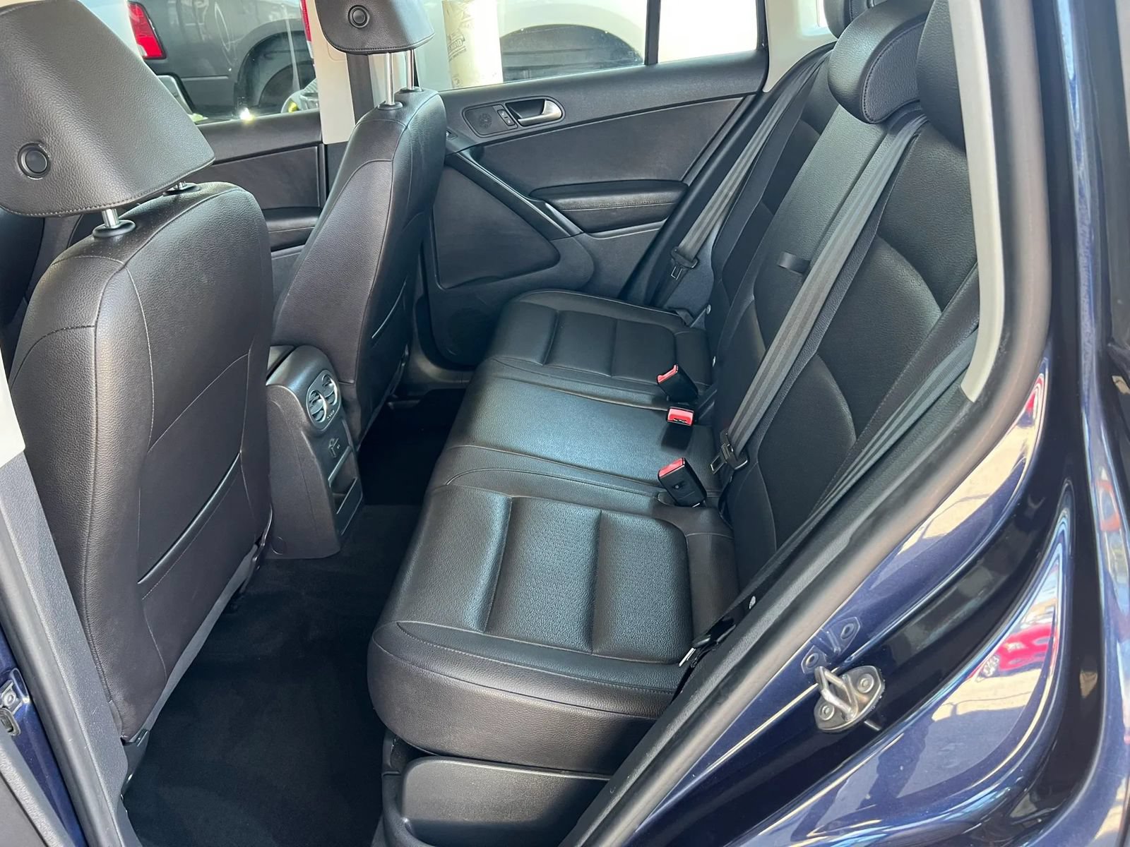 Used 2016 Volkswagen Tiguan S FWD image 9